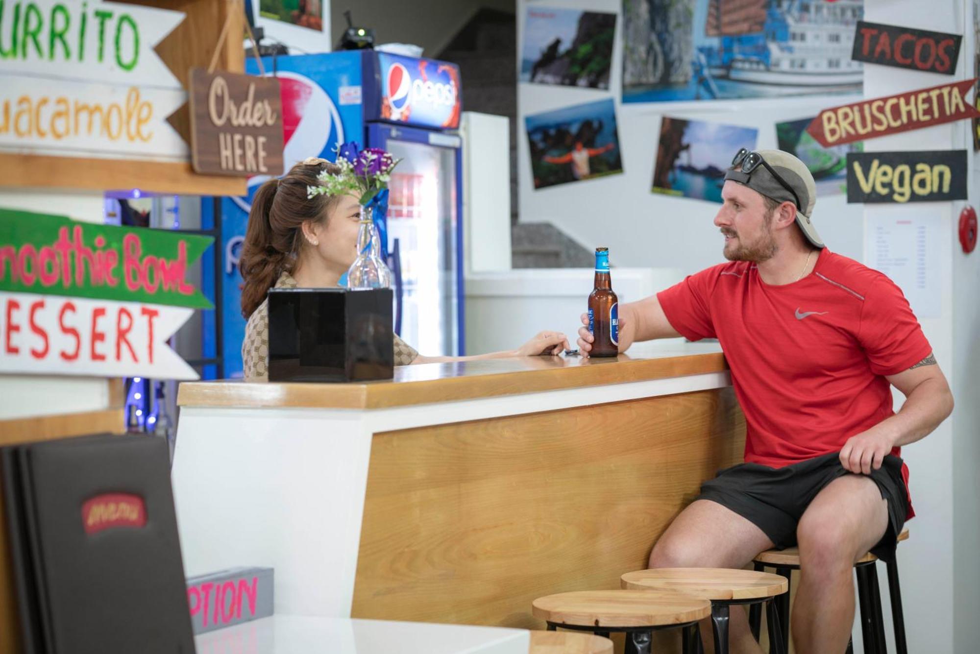 Ha Long Fancy Hostel With Vegetarian And Vegan Restaurant Εξωτερικό φωτογραφία