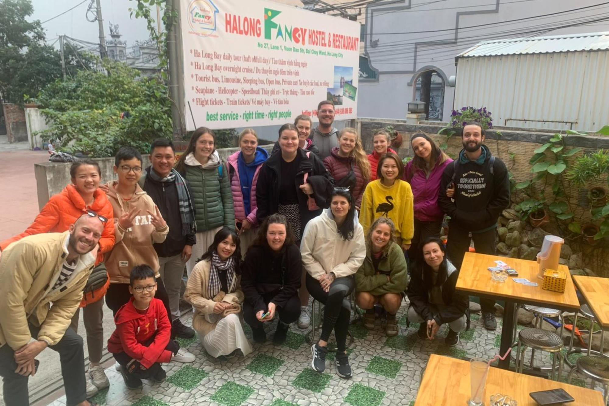 Ha Long Fancy Hostel With Vegetarian And Vegan Restaurant Εξωτερικό φωτογραφία