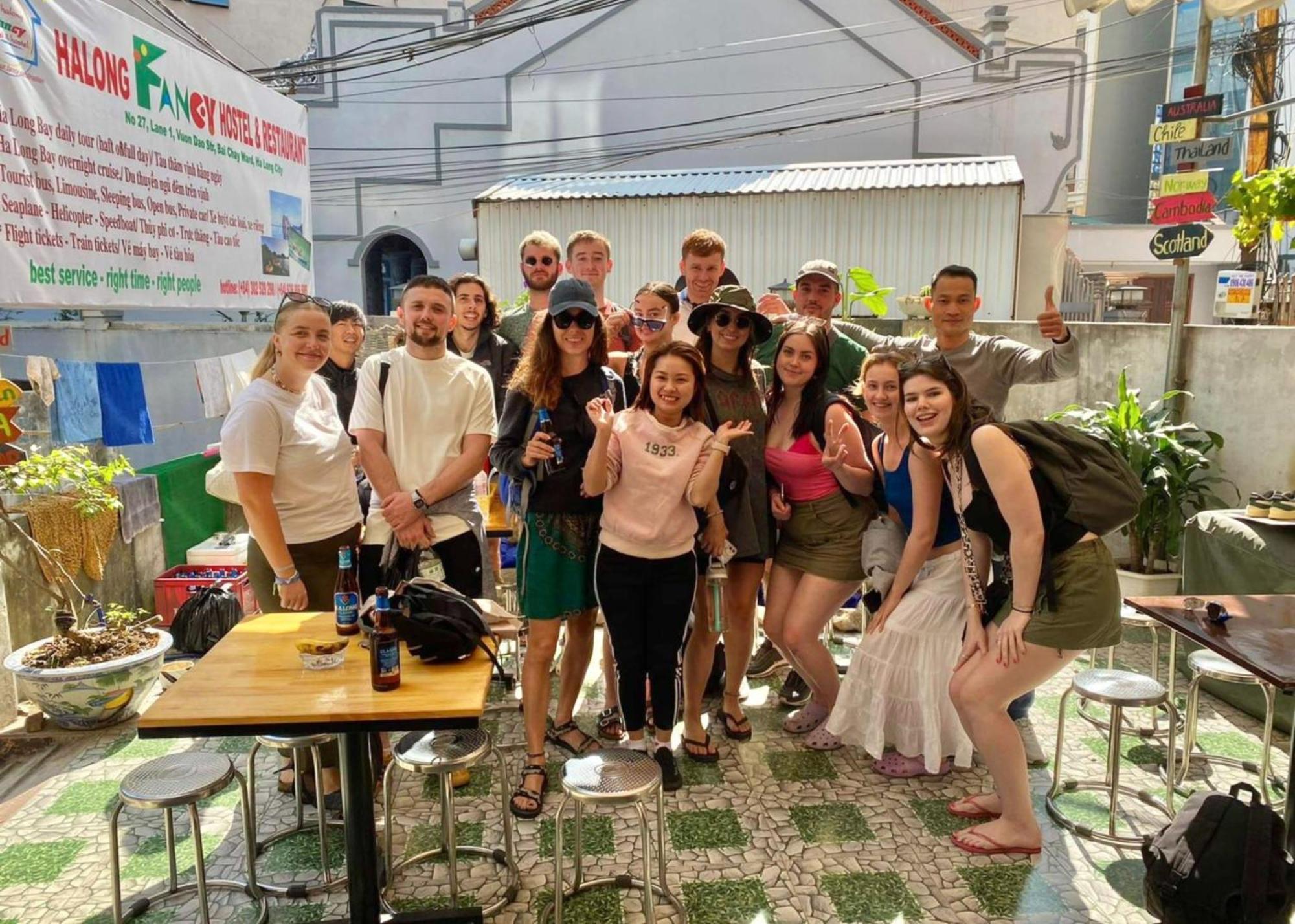Ha Long Fancy Hostel With Vegetarian And Vegan Restaurant Εξωτερικό φωτογραφία