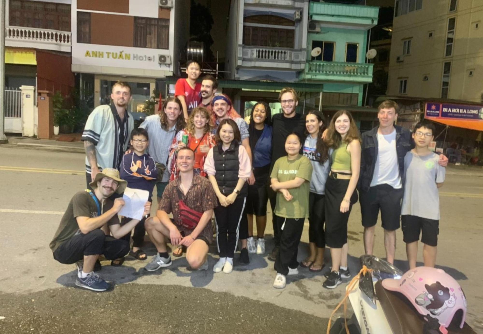 Ha Long Fancy Hostel With Vegetarian And Vegan Restaurant Εξωτερικό φωτογραφία
