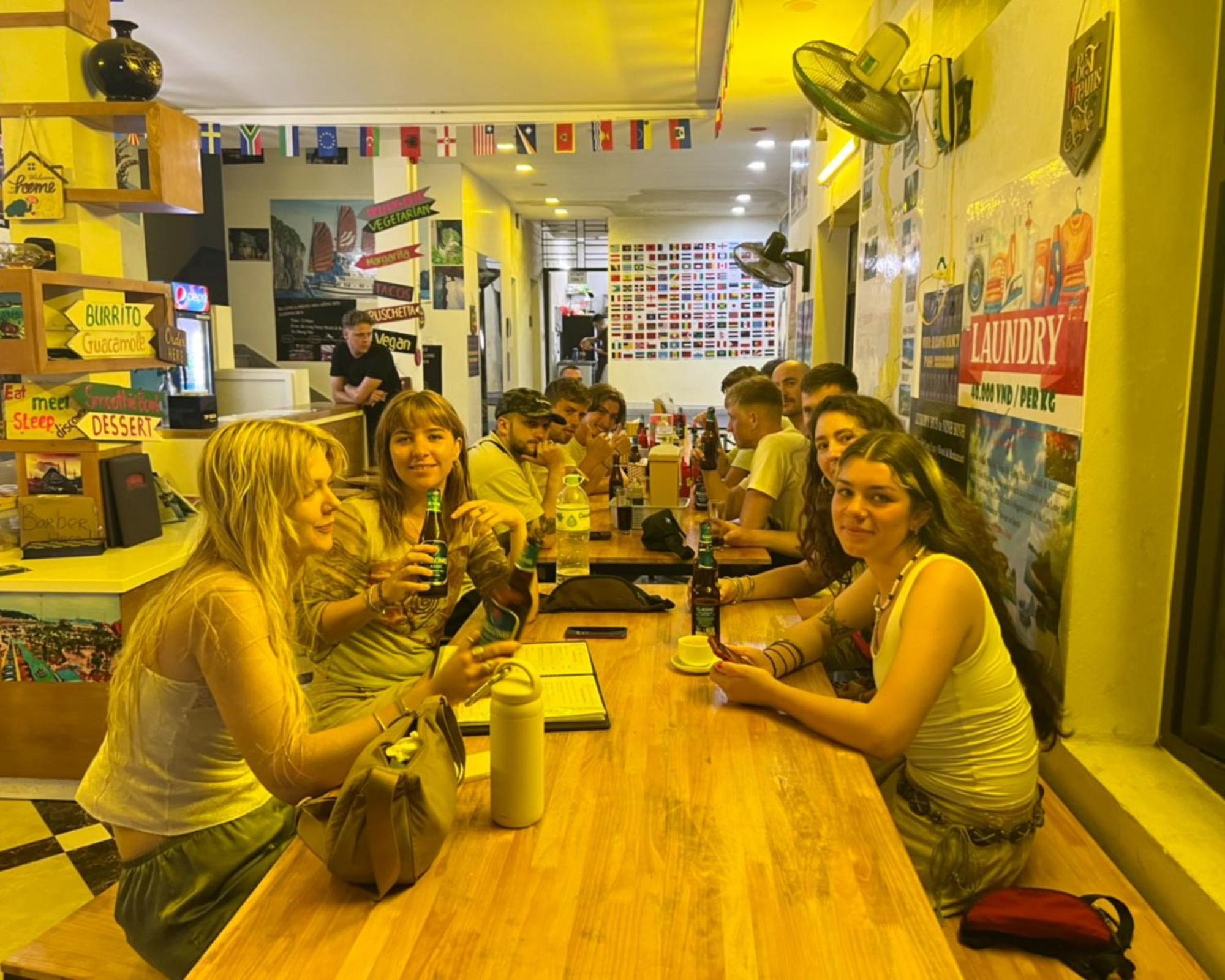 Ha Long Fancy Hostel With Vegetarian And Vegan Restaurant Εξωτερικό φωτογραφία