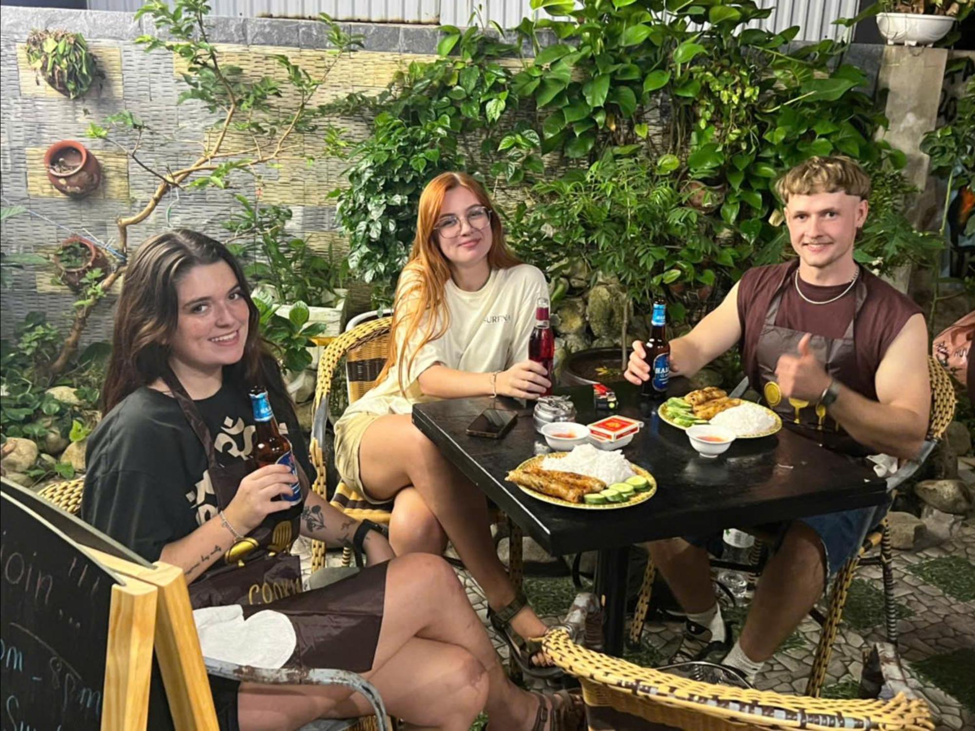 Ha Long Fancy Hostel With Vegetarian And Vegan Restaurant Εξωτερικό φωτογραφία