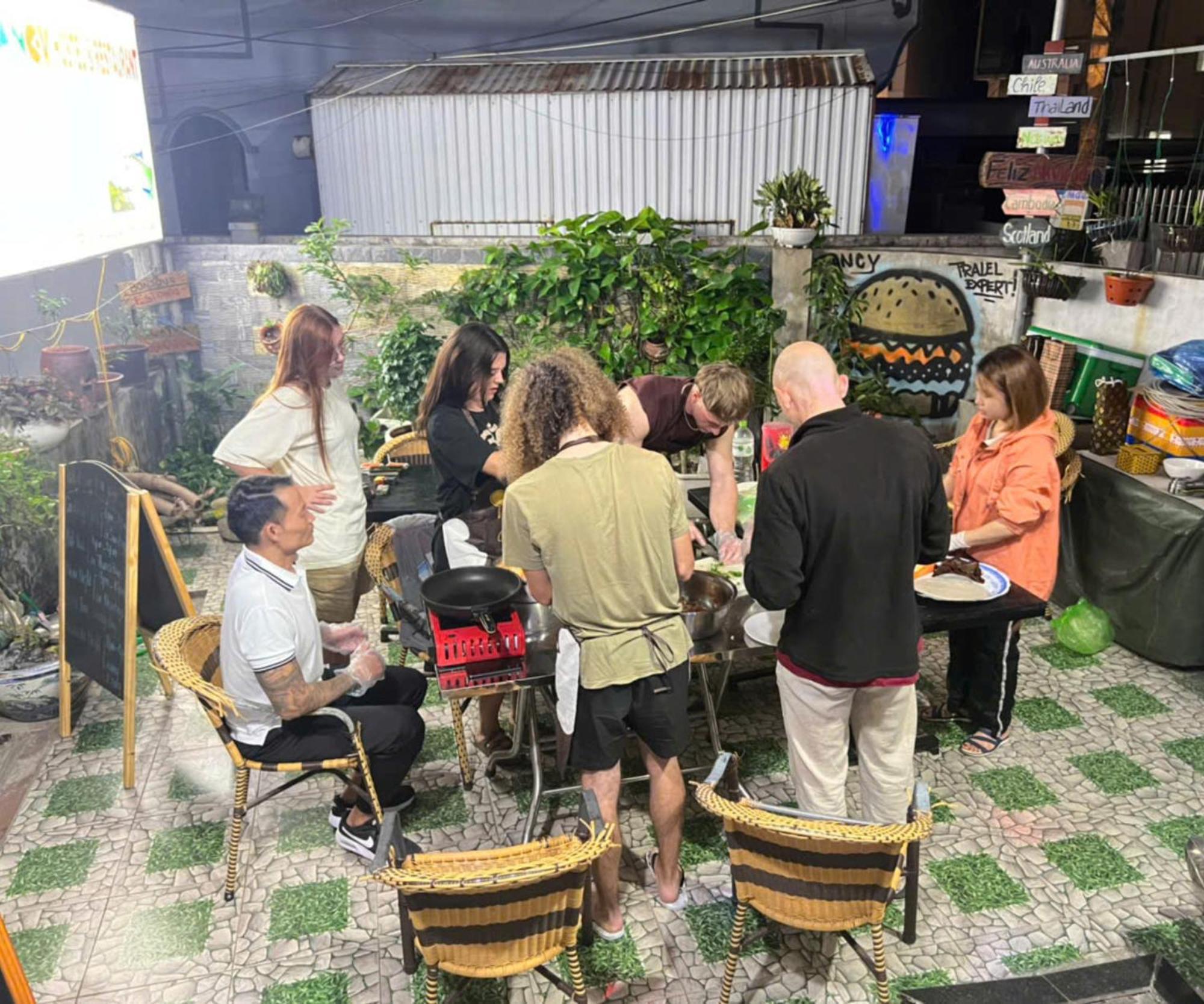 Ha Long Fancy Hostel With Vegetarian And Vegan Restaurant Εξωτερικό φωτογραφία